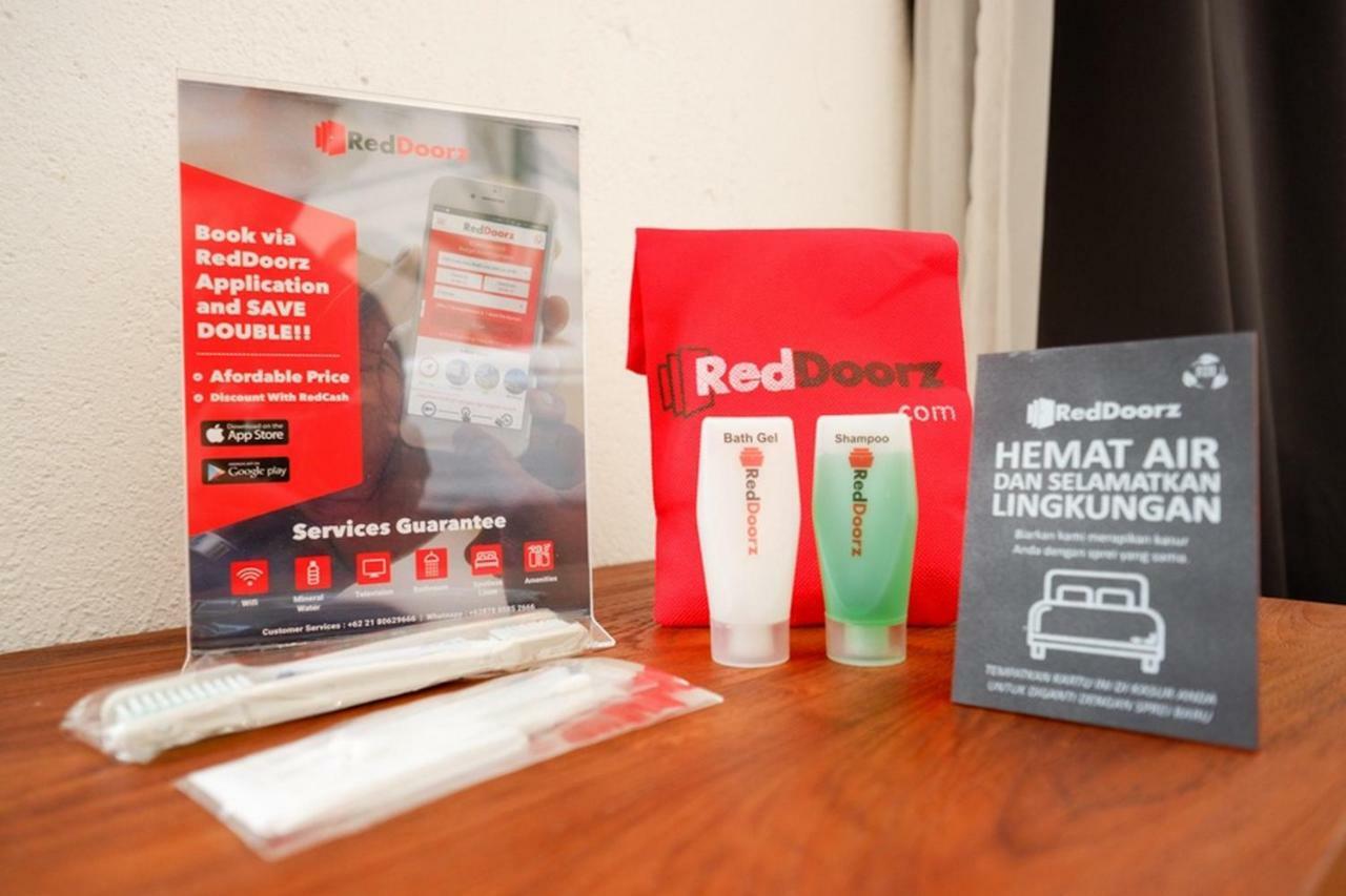 Reddoorz @ Jalan Raya Semat Canggu Albergue Bali Exterior foto